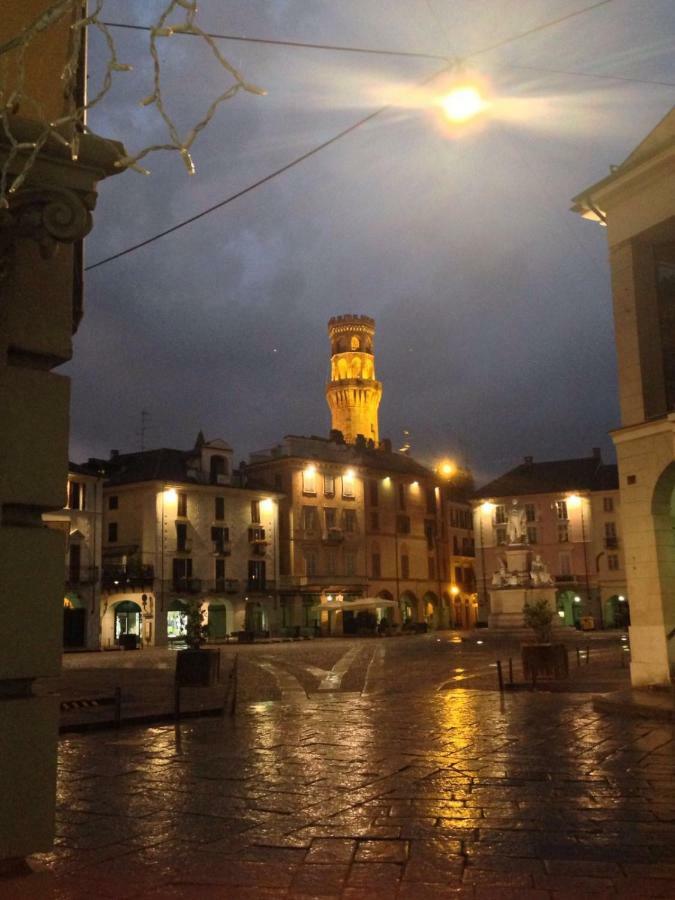 Casa Di Nonna Bed & Breakfast Vercelli Luaran gambar